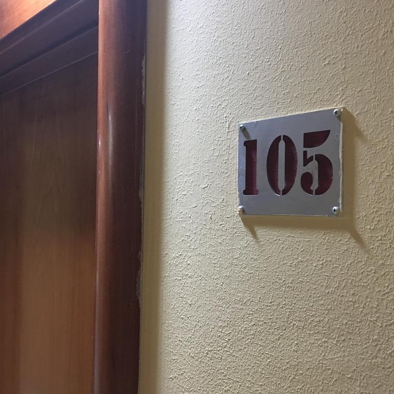 Hotel Jonquera La Jonquera Luaran gambar